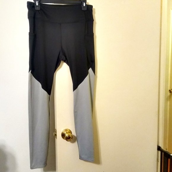Newer S.O.I Collection Sport Leggings Women's Large Black Stretch Yoga Pants - Picture 1 of 3